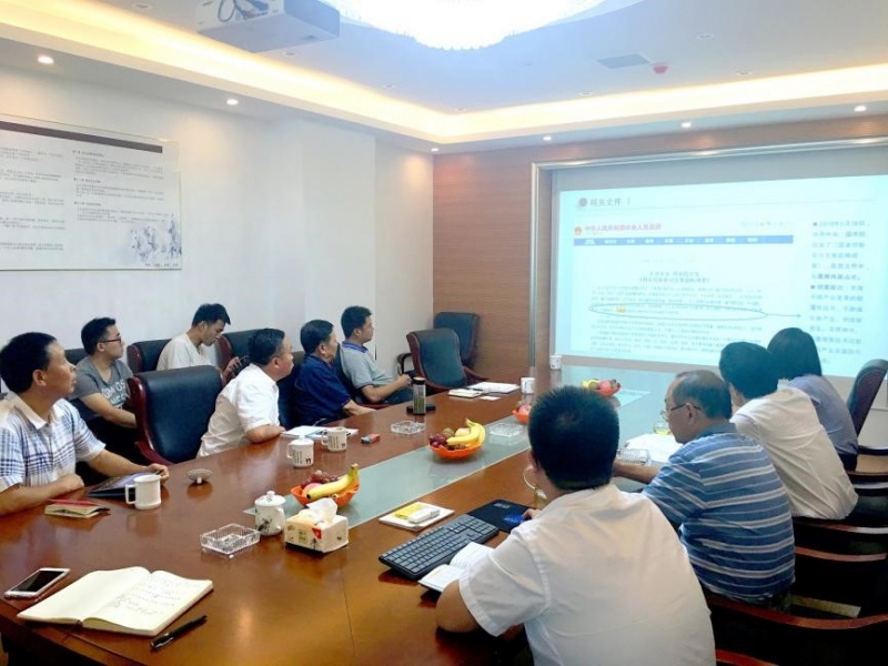 热烈欢迎太湖县政府招商团莅临我公司参观与考察