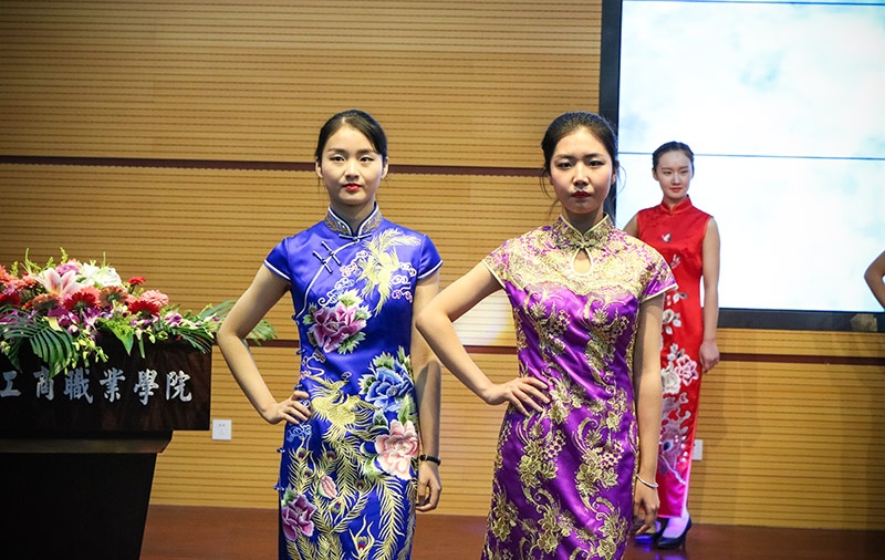 热烈祝贺首届安徽礼仪文化节揭幕仪式正式启动