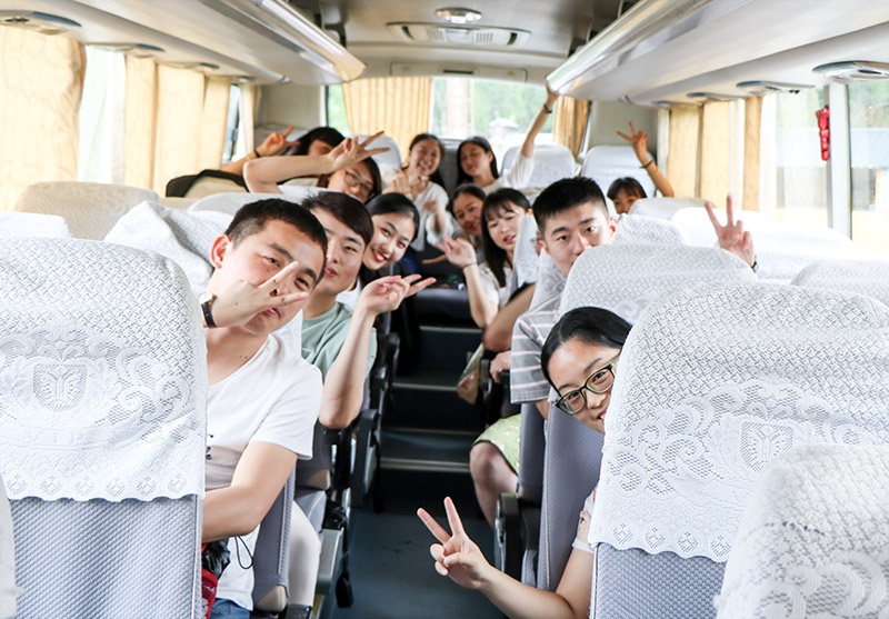 博超控股集团组织员工集体出游