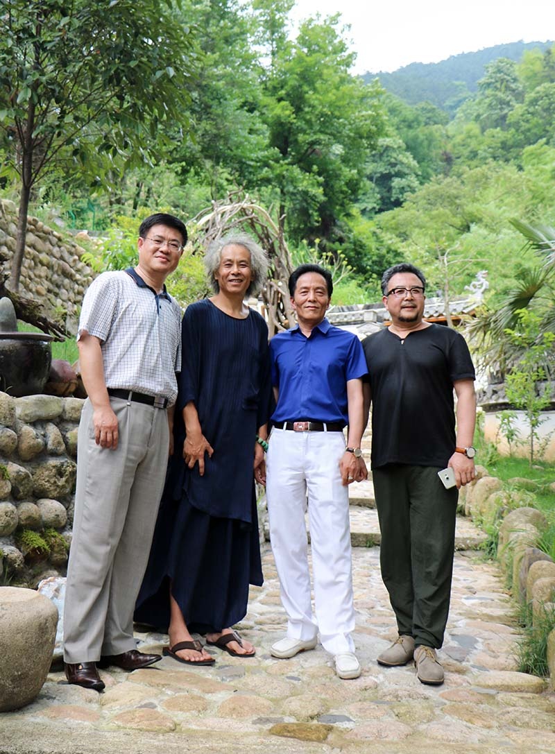 博超控股集团组织员工集体出游