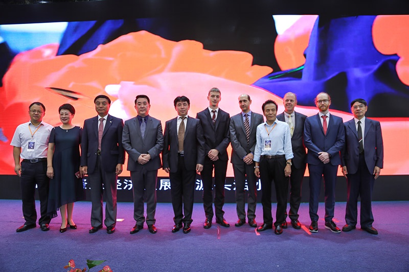 维尔科宝集团领导刘维玉先生应邀出席第二届虚拟现实可视计算国际论坛