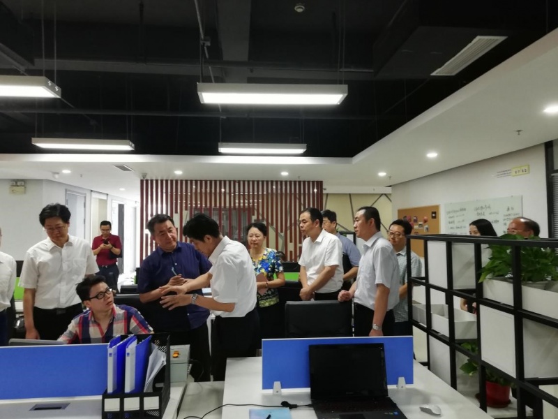热烈欢迎省人大副主任谢广祥等人参观指导维尔科宝(安徽)应用大数据产业有限公司